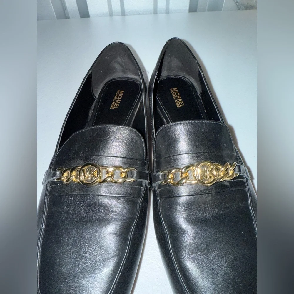 Michael Kors Black Leather Flats Loafers With Gold Tone Chain Women's Size 9.5